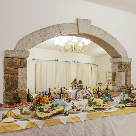 מלון Agrustos Nicolaus Club Li Cucutti מראה חיצוני תמונה